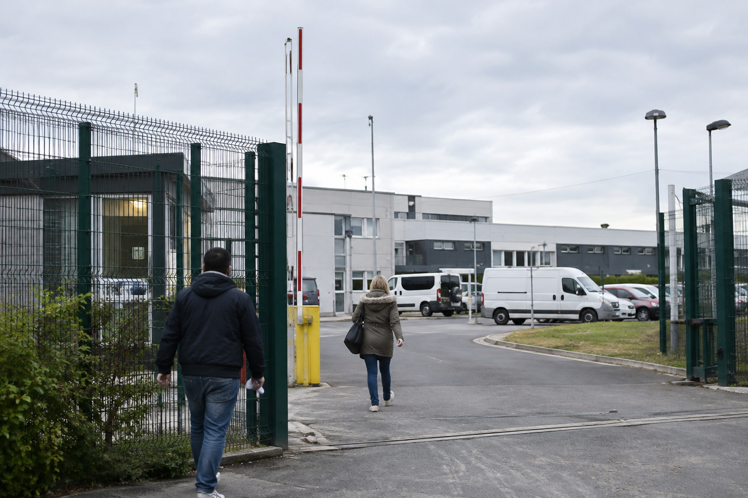 Birleşik Krallık — Britanya İçişleri Bakanlığı, kaçak göçmenlere tutumunu sertleştiriyor; AI ile oluşturulan görsel